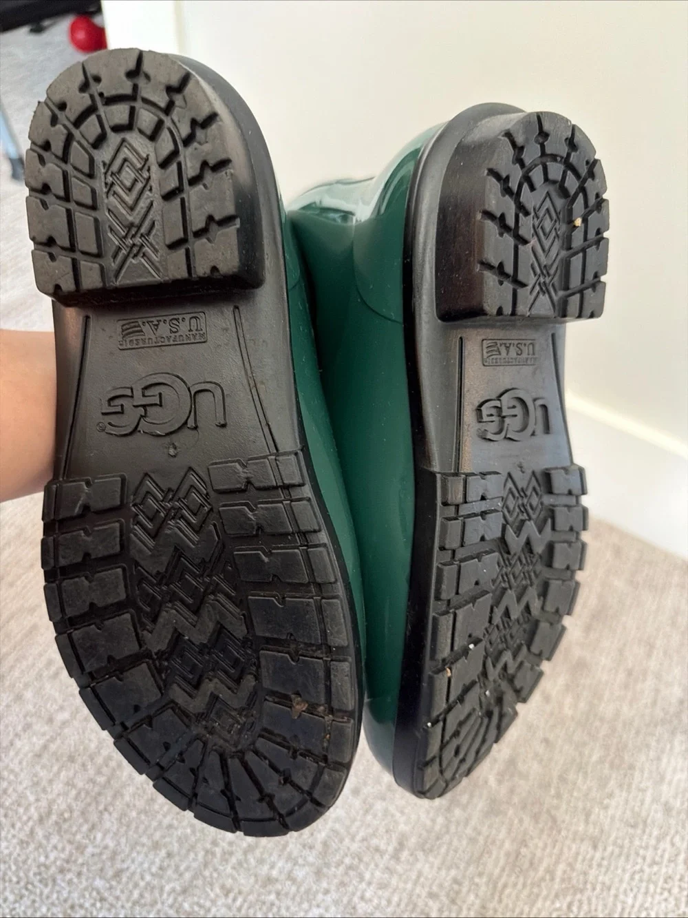 UGG Sienna -Glossy Pine Green waterproof Rain Boots -size 7